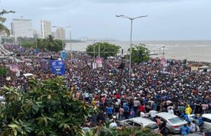 Team India’s Victory Parade: विक्ट्री परेड के लिए पहुंची टीम इंडिया, नरीमन पॉइंट्स पर उमड़ पड़ी मुंबई नगरी