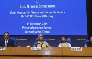 GST Council Meet: कैंसर की दवाओं, नमकीन और धार्मिक पर्यटन पर टैक्स हुआ कम