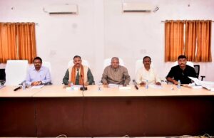 Health minister got angry: स्वास्थ्य मंत्री श्याम बिहारी भड़के, सिम्स के डीन और अस्पताल अधीक्षक निलम्बित