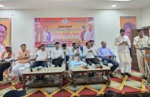 Honoring senior teachers: शहर भाजपा के शिक्षक दिवस समारोह में विधायक ने वरिष्ठ शिक्षकों का किया सम्मान