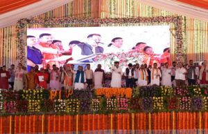 Cleanliness is service: मुख्यमंत्री विष्णुदेव साय ने मंच से सबसे पहले स्वच्छता की शपथ दिलाई