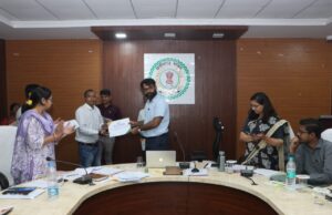 Champions of change award: उत्कृष्ट कार्य करने वाले अधिकारी-कर्मचारियों को चैंपियंस आफ चेंज अवार्ड