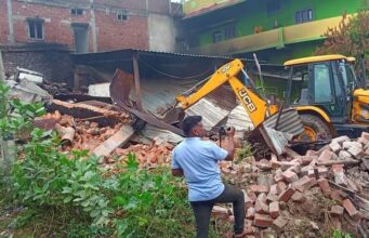 Surajpur massacre: सूरजपुर कांड के मुख्य आरोपी का अवैध निर्माण प्रशासन ने किया जमींदोज