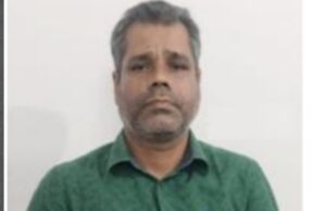 ACB caught taking bribe: एसीबी ने डीईओ कार्यालय के आरटीई प्रभारी को 50 हजार रिश्वत लेते पकड़ा