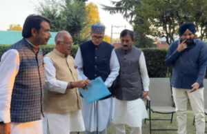 Omar Abdullah: जम्मू-कश्मीर में उमर अब्दुल्ला ने किया सरकार बनाने का दावा पेश, उपराज्यपाल मनोज सिन्हा से मिले