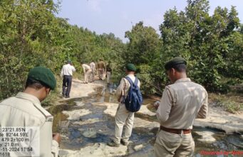 Tracing the Tiger: कुदरगढ़ परिक्षेत्र में बाघ की ट्रेसिंग, विचरण क्षेत्र से दूर रहने लोगों से अपील