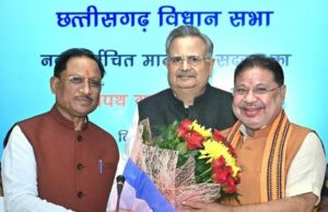 Oath of MLA: विस अध्यक्ष डा. रमन सिंह ने सुनील सोनी को दिलाई विधायक पद की शपथ, सीएम साय न दी बधाई