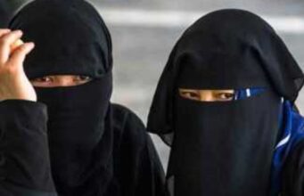 Fine for wearing burqa: यूरोप के इस देश में बुर्का पहनने पर एक लाख का जुर्माना, इस्लामिक देशों का कड़ा विरोध