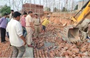 Wall collapse 3 die: दीवार ढहने से तीन मजदूरों की मौत, 6 की हालत नाजुक, रेस्क्यू जारी