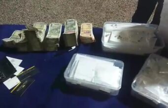 4 kg gold in car: कवर्धा में कार से 3 करोड़ का सोना और और 8 लाख नकद बरामद, सेल्समैन गिरफ्तार