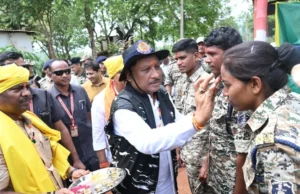 Encouraging the soldiers: मुख्यमंत्री विष्णु देव साय ने जवानों का किया अभिनंदन, नक्सल ऑपरेशन की सफलता पर बढ़ाया हौसला