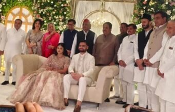 Rinku-Priya engagement : क्रिकेटर रिंकू सिंह और सपा सांसद प्रिया सरोज की सगाई , शामिल हुए दिग्गज