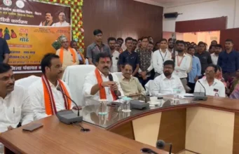 CG News : डिप्टी सीएम विजय शर्मा ने ‘दीदी के गोठ’ रेडियो कार्यक्रम का किया शुभारंभ