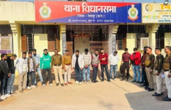 Raipur City News : न्यू ईयर से पहले पुलिस एक्शन में, JD फॉर्म हाउस में छापा, नशे में धुत 21 युवक-युवतियां पकड़े गए