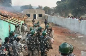 CG News : धर्मांतरण को लेकर सरपंच पिता के शव को कब्र से निकालने पर बवाल, आक्राेशित ग्रामीणों ने चर्च में लगाई आग