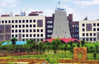 CG news : 2010 बैच के 4 IAS अफसरों को पे मैट्रिक्स लेवल – 14 पर मिला प्रमोशन