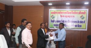 SIR Voter list : जिला संयुक्त कार्यालय के सभा कक्ष में किया गया अंतिम मतदाता सूची का प्रकाशन