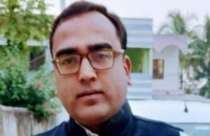 Road crisis : कॉलेज रोड वार्ड में सड़क निर्माण की मांग, जिम्मेदार नागरिक प्रफुल्ल चौबे ने सौंपा ज्ञापन