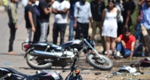 Road Accident : दो बाइक की आमने-सामने टक्कर, पति-पत्नी समेत 3 की मौत