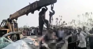 Road Accident: ट्रक से टकराई कोबरा बटालियन की कार, 4 जवानों की मौत