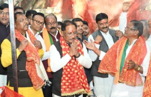 Kudargarh Mahotsav : नवरात्रि पर कुदरगढ़ धाम पहुंचे मुख्यमंत्री ने की प्रदेश की खुशहाली की कामना