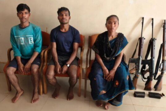 Naxalites Surrender : 3 और माओवादियों ने हथियारों के साथ किया सरेंडर, 3 दिन में 9 ने छोड़ा हिंसा का रास्ता