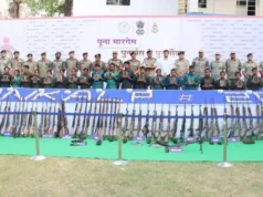 Final Surrender : 7.2 किलो सोना और 2.90 करोड़ कैश के साथ 25 नक्सलियों ने किया आत्मसमर्पण, 93 हथियार भी सौंपे