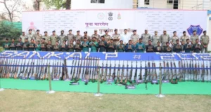 Final Surrender : 7.2 किलो सोना और 2.90 करोड़ कैश के साथ 25 नक्सलियों ने किया आत्मसमर्पण, 93 हथियार भी सौंपे