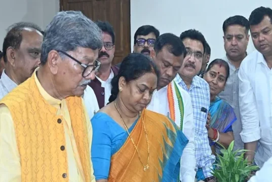 Rajyasabha elections : फूलो देवी नेताम ने कांग्रेस की ओर से राज्यसभा प्रत्याशी के रूप में नामांकन भरा