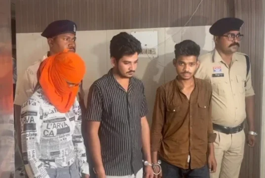 CG Crime : प्रेम प्रसंग में युवक की बेरहमी से हत्या, जिंदा गड्ढे में दफनाया , युवती समेत 5 गिरफ्तार