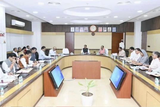 CG Cabinet Meeting : शहरी गैस नीति 2026 को साय कैबिनेट की हरी झंडी, तीन आईपीएस अधिकारियों का डिमोशन रद्द