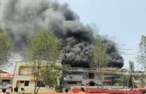 Fire at Oil Warehouse: तेल गोदाम में लगी भीषण आग, लाखों के नुकसान का अनुमान