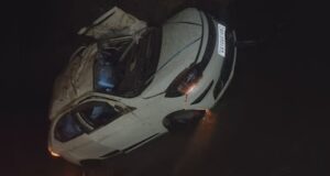 CG road Accident : नदी में गिरी कार , दोस्त की शादी से लौट रहे चार युवकों की मौत, दो की हालत गंभीर