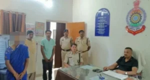 CG Crime : अश्लील वीडियो बनाकर कर रहा था ब्लैकमेल, पति- देवर से मिलकर शव के टुकड़े कर खेत में फेंका, तीनों गिरफ्तार