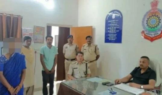 CG Crime : अश्लील वीडियो बनाकर कर रहा था ब्लैकमेल, पति- देवर से मिलकर शव के टुकड़े कर खेत में फेंका, तीनों गिरफ्तार