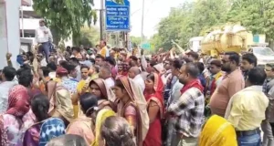 School Girl rape case : सेंट जेवियर स्कूल में छात्रा से दुष्कर्म मामले में फूटा आक्रोश, सर्वसमाज ने कलेक्ट्रेट का किया घेराव