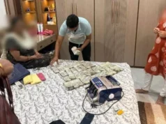IPL Online Betting Busted : आईपीएल फाइनल मैच पर ऑनलाइन सट्टा, दो सटोरिये गिरफ्तार, 32 लाख रुपए नकद जब्त