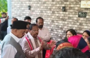 CG News : नौगई हत्याकांड के पीड़ित परिवार के घर पहुंचे मंत्री रामविचार नेताम, CBI जांच और बुलडोजर कार्रवाई की मांग की