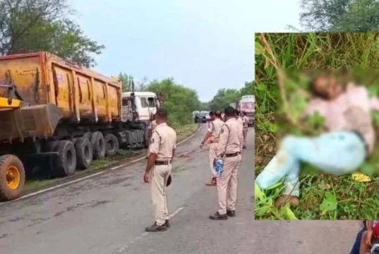 CG Accident : पत्नी को परीक्षा केंद्र छोड़कर लौट रहा था युवक, तेज रफ्तार ट्रेलर की चपेट में आने से हुई मौत
