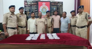 CG Crime : ज्वेलरी शॉप में चोरी का 4 महीने बाद खुलासा, 6.80 लाख के सोना-चांदी के जेवर बरामद, 4 आरोपी गिरफ्तार