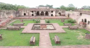 Theft of a Heritage Cannon : नरवर किले से 500 साल पुरानी 3 टन की अष्टधातु की तोप चोरी, क्रेन और ट्रक लेकर पहुंचे थे चोर