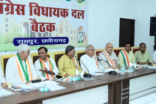 CG assembly-session: कांग्रेस सत्र के पहले ही दिन सरकार के खिलाफ लाएगी अविश्वास प्रस्ताव , नकटी का मुद्दा भी उठाएगी