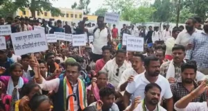 Congress Protest: नक्सल मामलों में जेल में बंद आदिवासियों की रिहाई की मांग, सुकमा में कांग्रेस का प्रदर्शन
