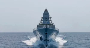 Indian Navy stealth warship: हिंद महासागर में उतरा भारत का युद्धपोत आईएनएस महेंद्रगिरि, ब्रह्मोस व बराक-8 मिसाइल सिस्टम से लैस
