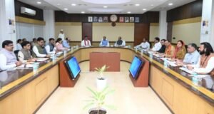 Cabinet Dicisions : साय कैबिनेट ने दी AI मिशन को मंजूरी, बिजली कंपनी का बांड जारी होगा, गांवों में सड़कें बनेंगी