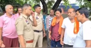 Controversy erupts over dog’s cremation : मुक्तिधाम में पालतू कुत्ते के अंतिम संस्कार पर उठा विवाद, पुलिस से हस्तक्षेप की मांग