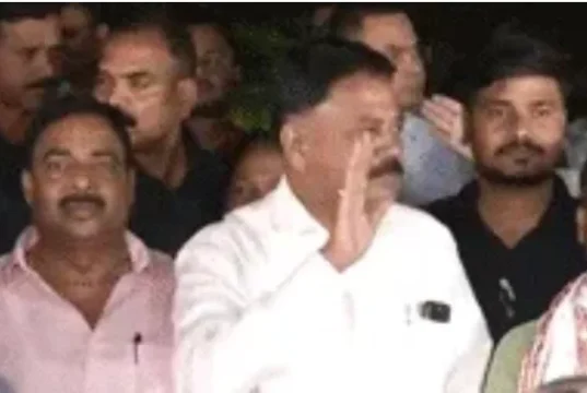 Student’s protest : छात्रों और सरकार के बीच वार्ता में CBI जांच पर सहमति नहीं, अंतिम फैसला CM के साथ बैठक में