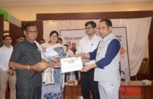 PPO with retirement : पेंशनर्स महासंघ की पहल रंग लाई, अब नहीं लगाने पड़ेंगे दफ्तरों के चक्कर, 49 कर्मचारियों को सेवानिवृत्ति के साथ मिला पीपीओ