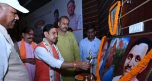 BJP’s Seva Sankalp Utsav : तोखन साहू ने भाजपा कार्यकर्ताओं को दिया सेवा का मंत्र, ‘सेवा संकल्प उत्सव’ को जन-जन का अभियान बनाने का आह्वान
